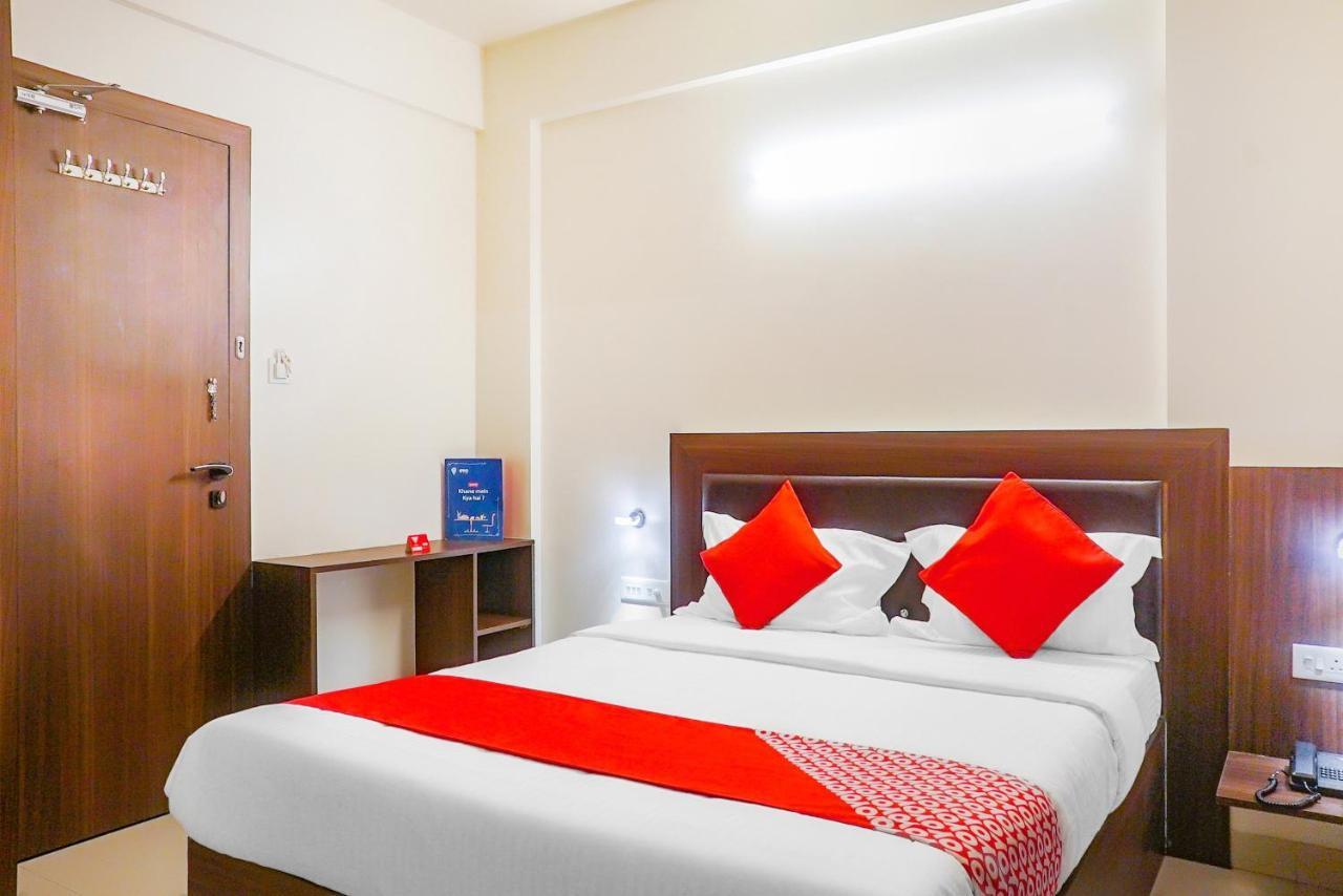 Oyo 15541 Pearl Inn Pune Esterno foto